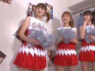 Three big süýji emjekler ýapon cheerleaders sharing phallus